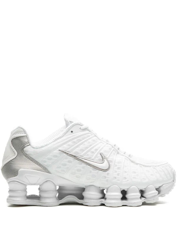 NIKE SHOX